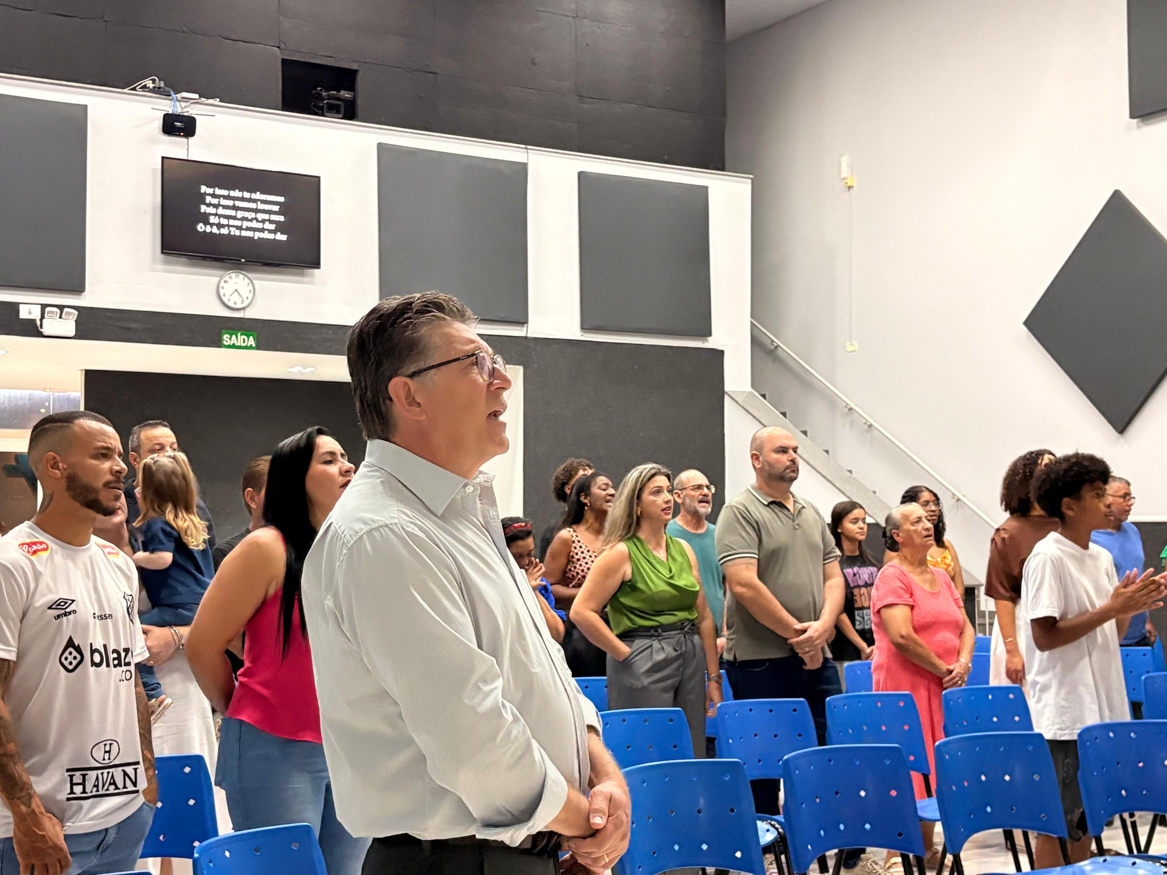 Momento da igreja na unidade de Cosmópolis