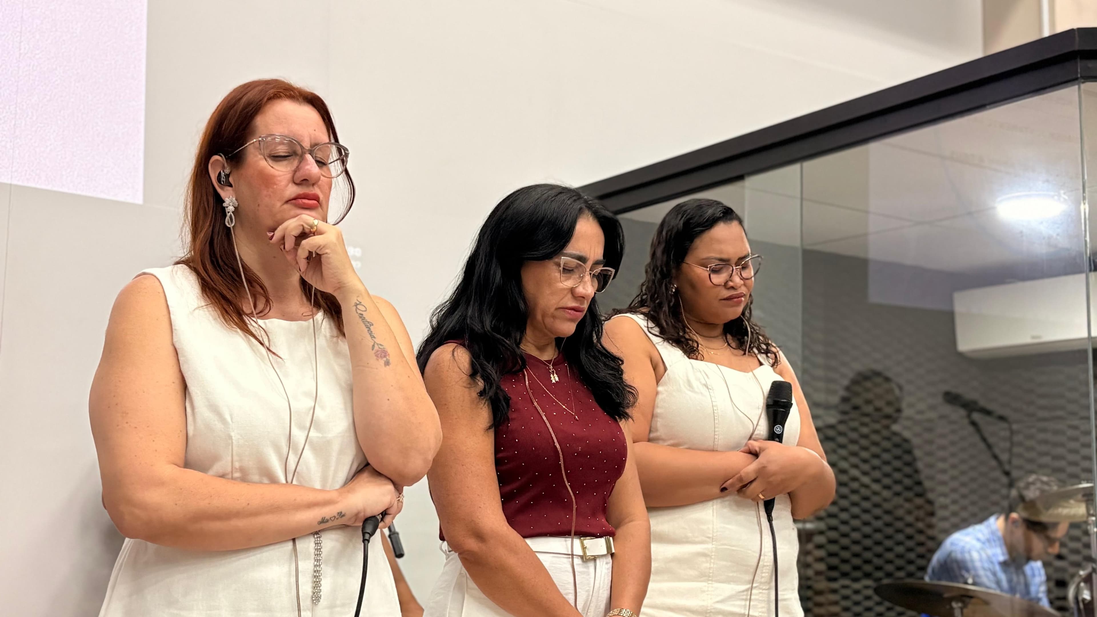 Momento da igreja na unidade de Cosmópolis