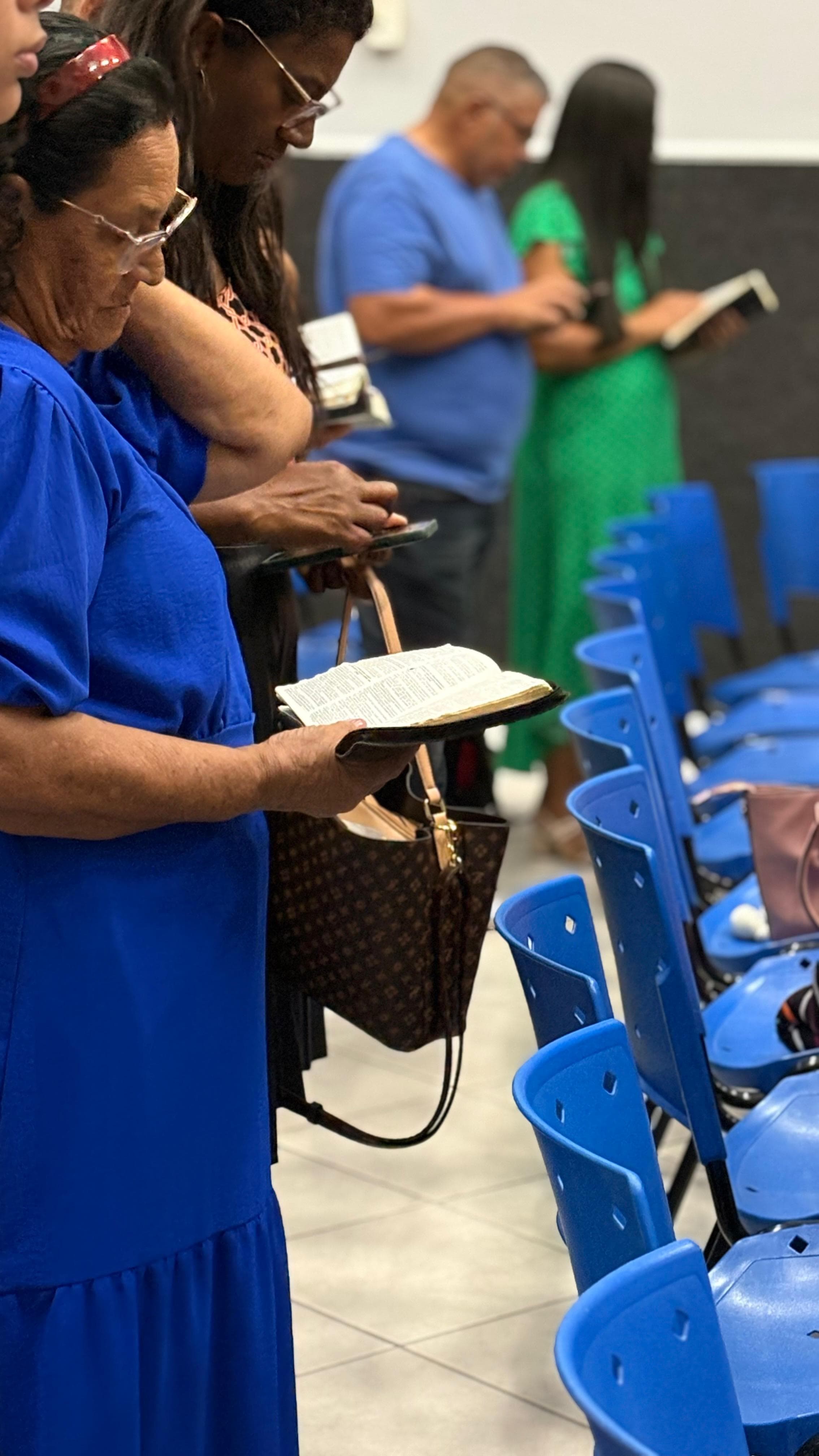 Momento da igreja na unidade de Cosmópolis